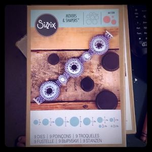 Sizzix Movers & Shapers Magnetic Die Set 9PK Circl